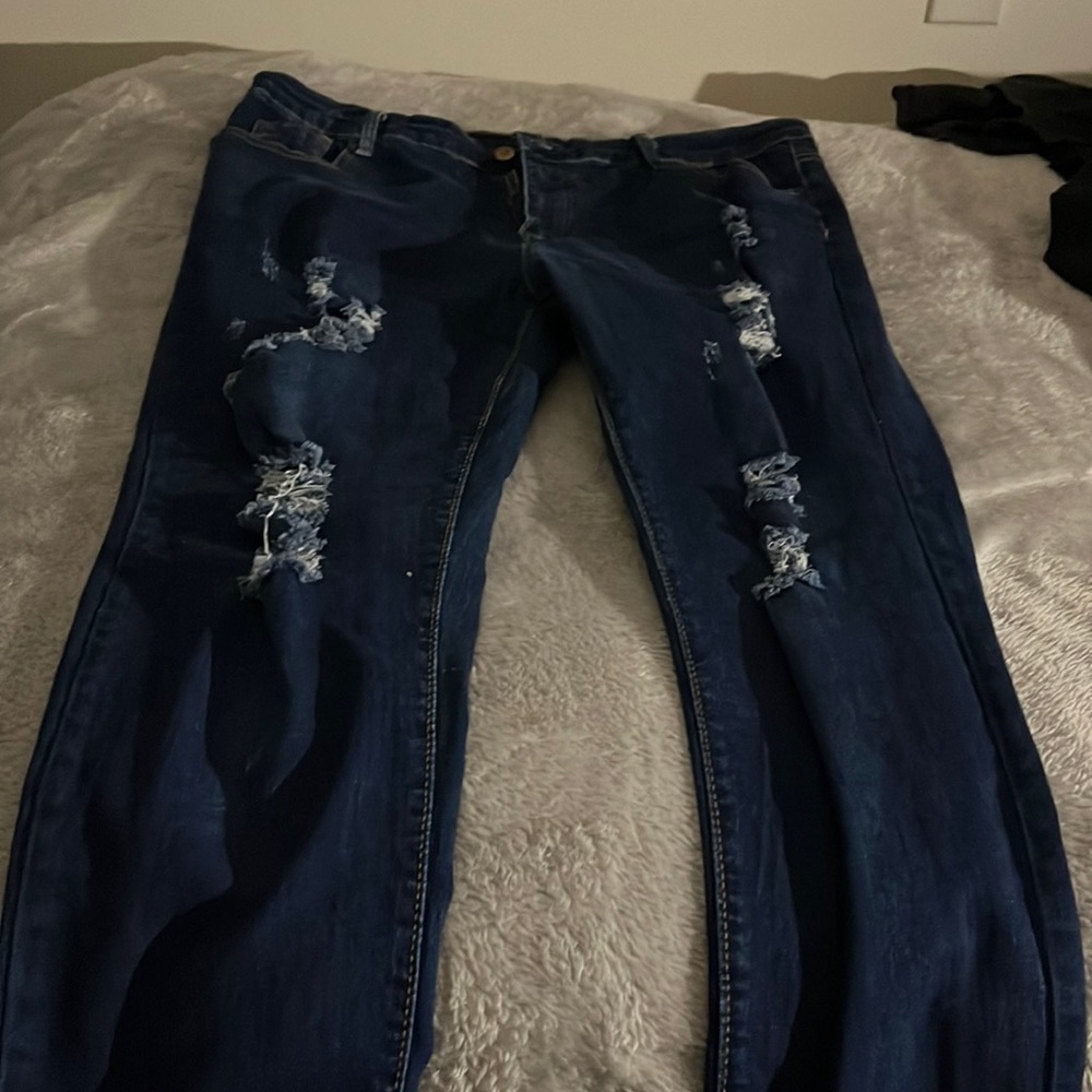 Hungson blue ripped jeans